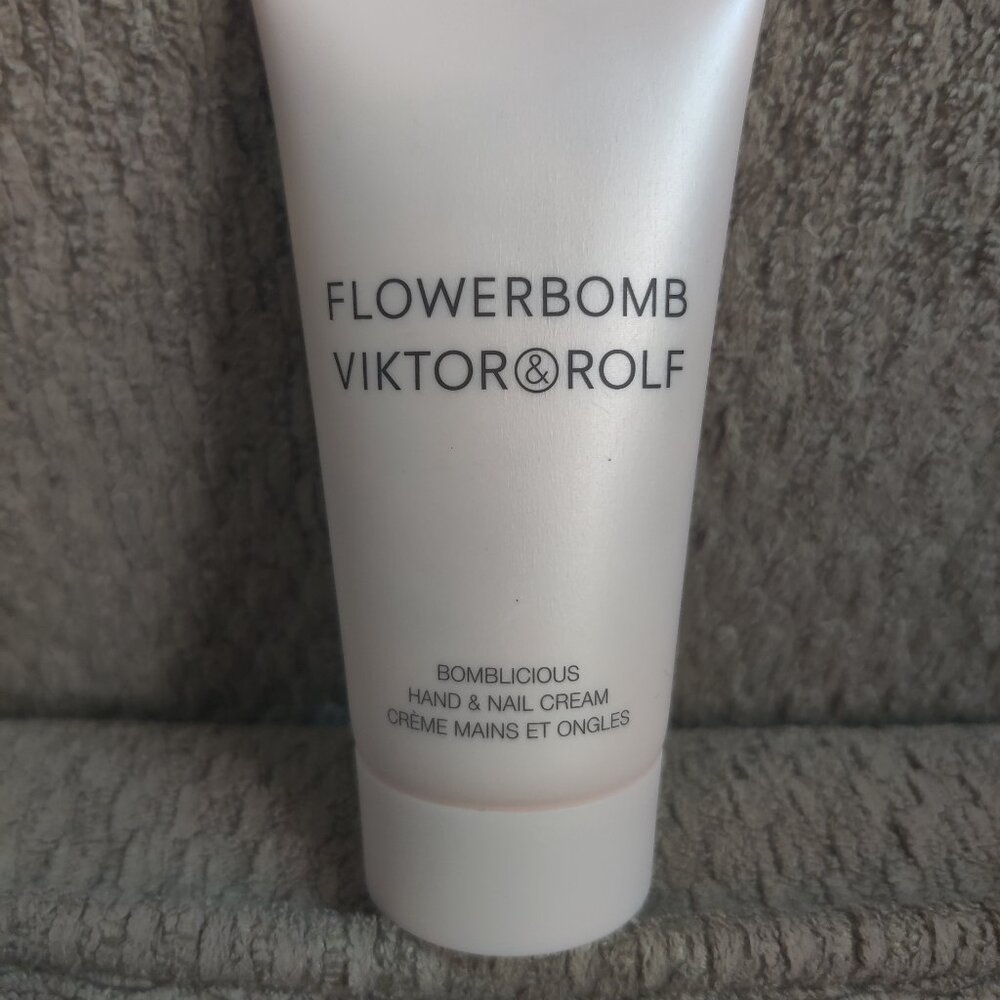 FlowerBomb Viktor & Rolf Bomblicious Hand & Nail Cream 1.7 fl oz